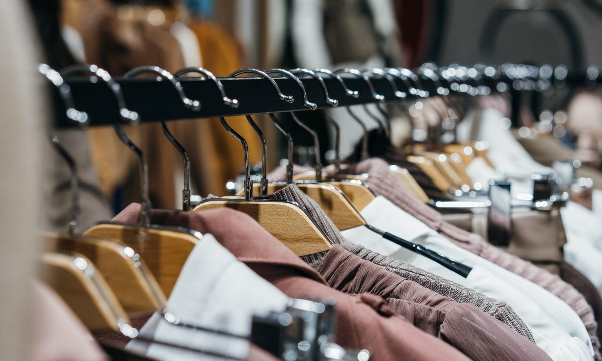 A fast fashion valódi igazi ára – belehalunk a divatba?